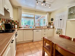 Breakfast Kitchen- click for photo gallery